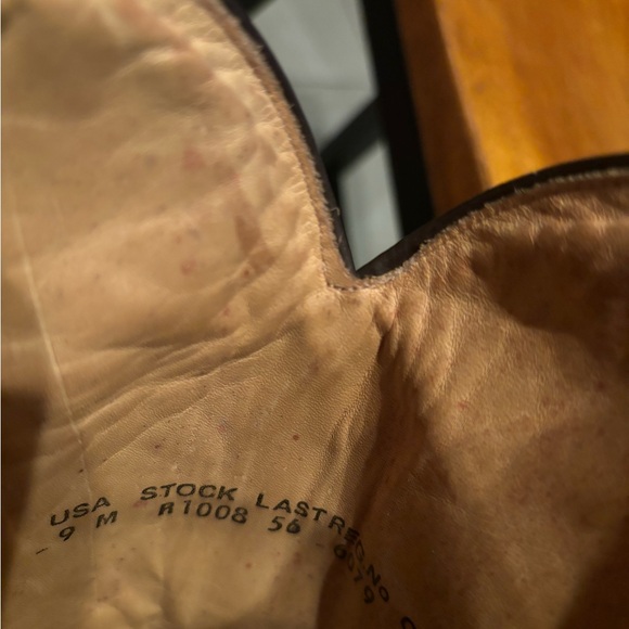 Vintage Corral Western Cowboy Boots with Cross Design - Picture 8 of 9